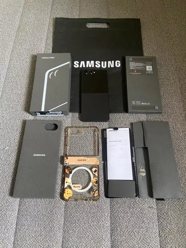 Samsung Z Flip 7 12/256gb SEIN Resmi Garansi on original