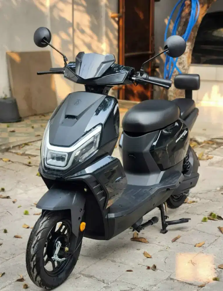 Sepeda listrik merk Pacific Zeckrom 500
