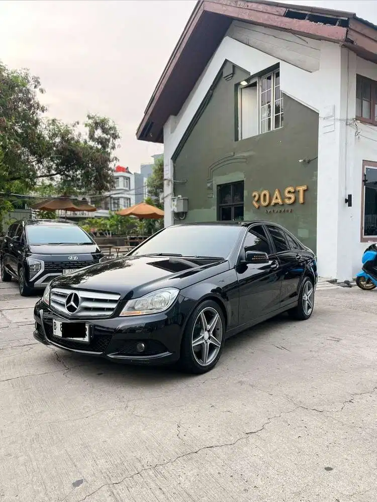 [cash] Mercedes-Benz W204 C200 CGI 1.8 LOW KM FACELIFT 2013