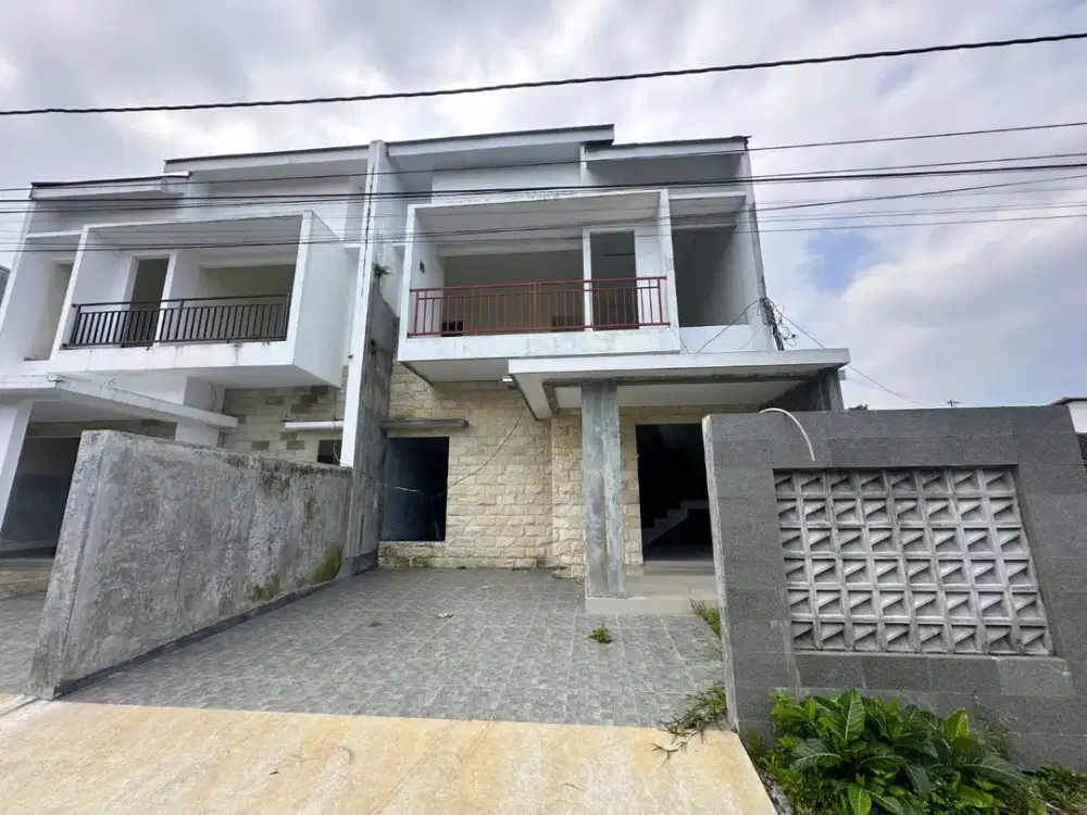 Kesempatan Emas! Rumah 2 Lantai 5 Menit dari SCH Jogja, Promo Up To 100 Jt!