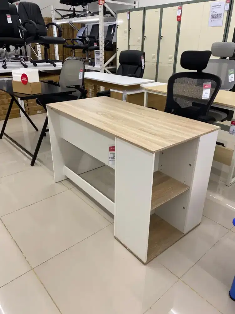 Meja kantor eris