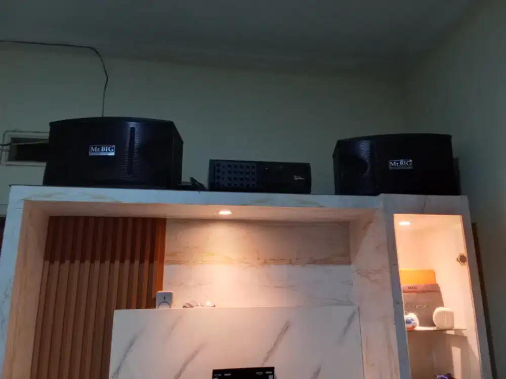 Dijual salon plus ampli full sett