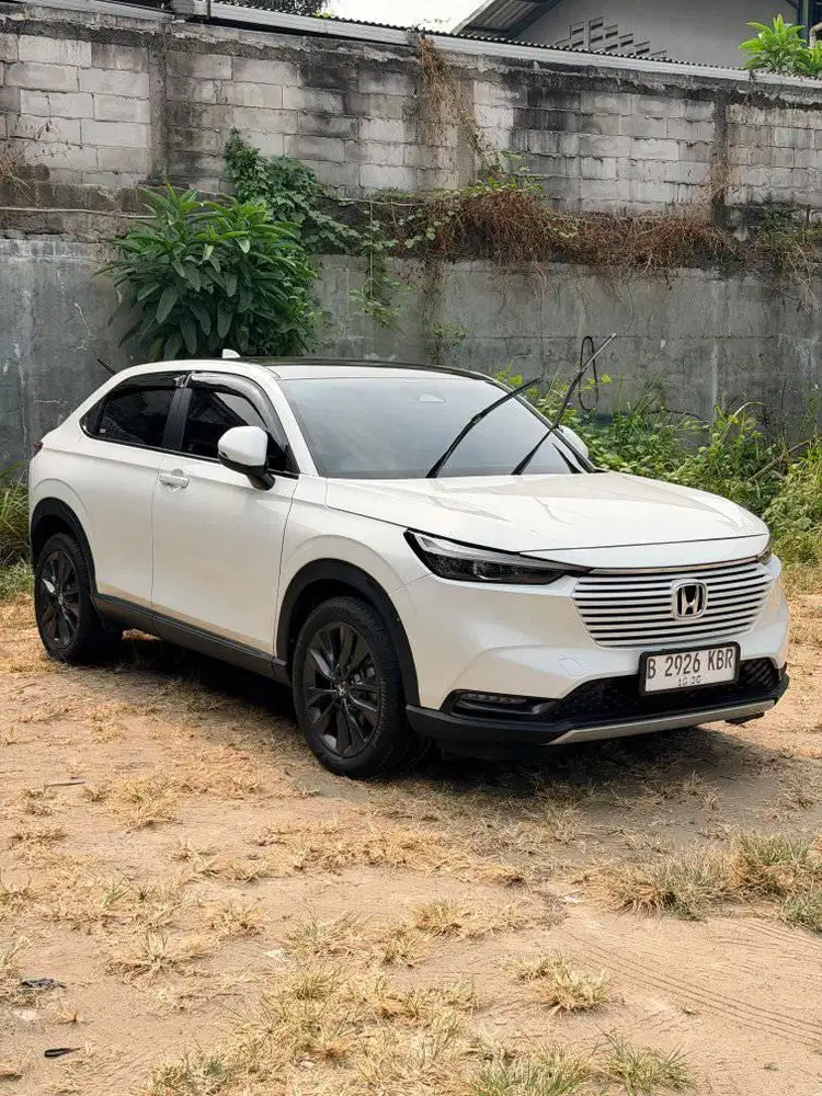 hrv se at matic model 2023 nik 2022 putih sunroof