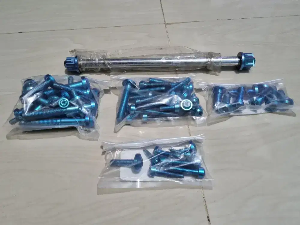 Baut TITANIUM BLUE TOSCA (GRADE A)