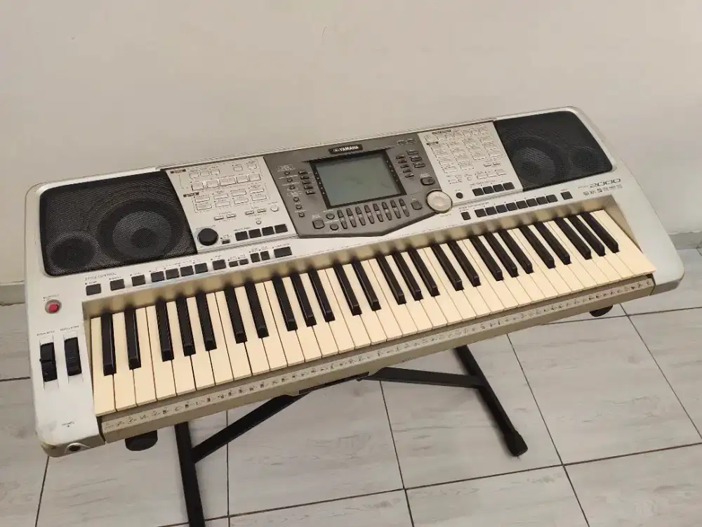 Yamaha psr 2000
