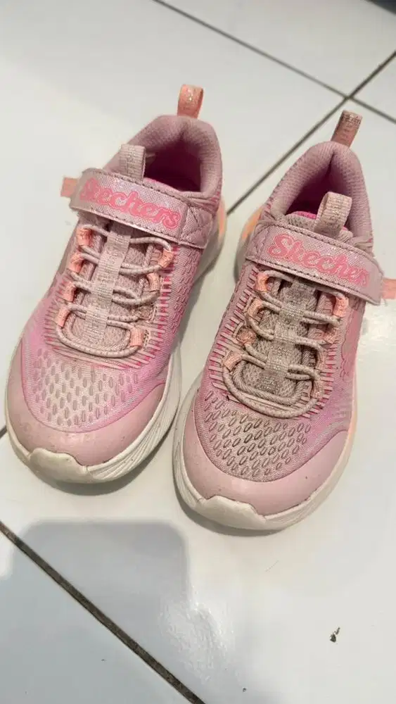 SEPATU SKECHERS ORI