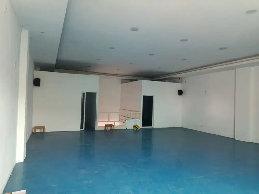 Gudang Strategis di Bizpark Cakung Jakarta Timur, 2 Lantai, LT 284,4 m², HGB, 5,8 M Nego