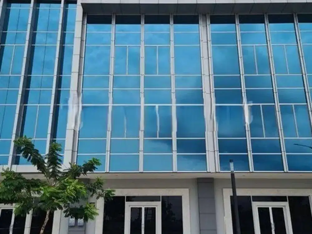 Disewakan Ruko Soho Wallstreet 3Lt Ukuran 8x18 Lokasi Strategis