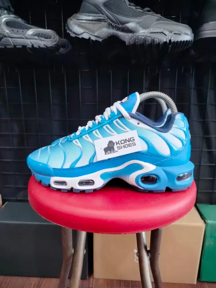 SEPATU AM PLUS TN BLUE WHITE