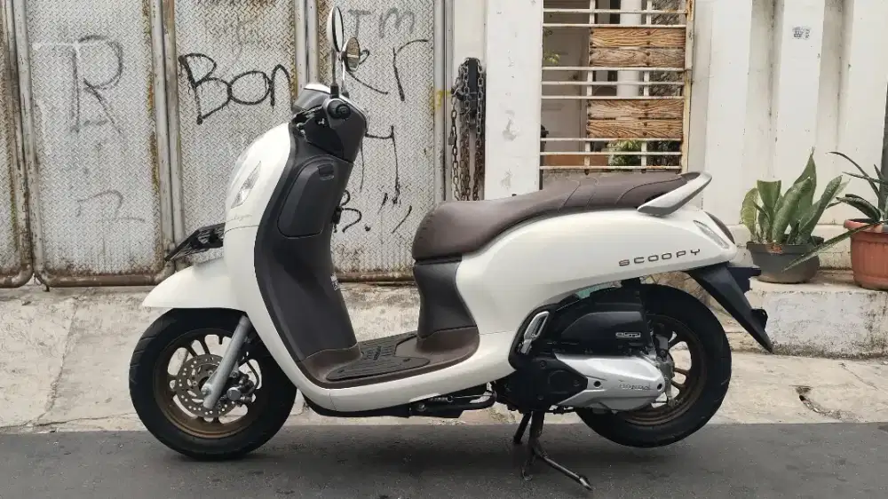Honda scoopy Prestige 2024 b dki km low istimewa