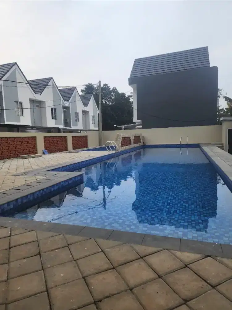 Jual Rumah Cluster Dekat BSD Fasilitas Kolam Renang Playground CCTV