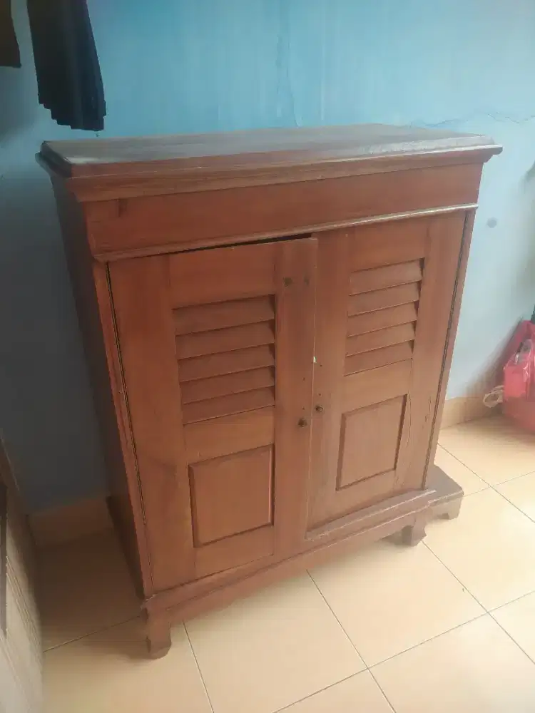 Lemari Baju Bahan Jati Kampung/meranti