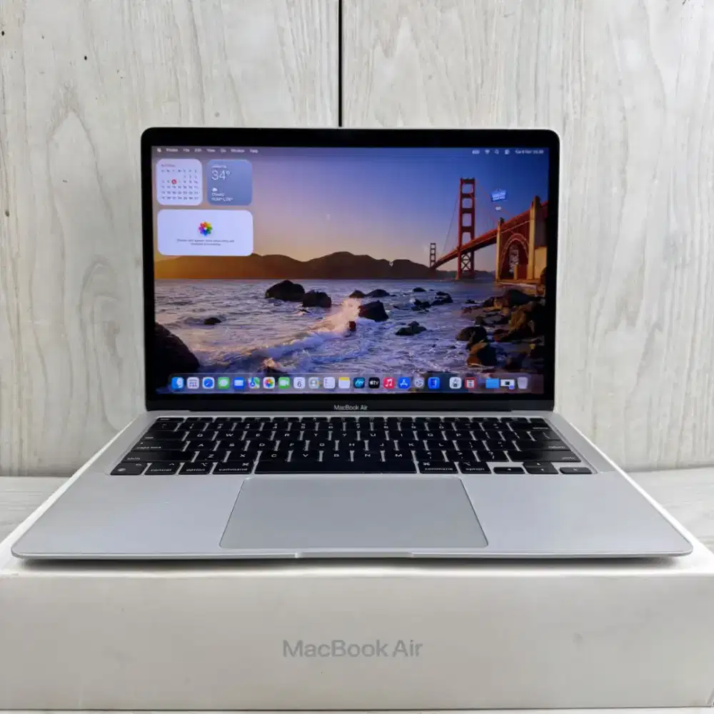 Macbook Air M1 Layar 13 inch Ram 8 Ssd 256 Layar 13 inch full set