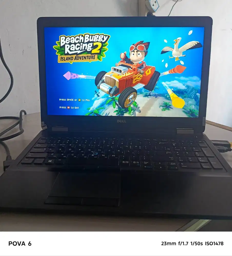 Dell Core i7 /Vga 2gb ddr5/8gb/SSD/Pelajar,Usaha,Bisnis,Design,game..