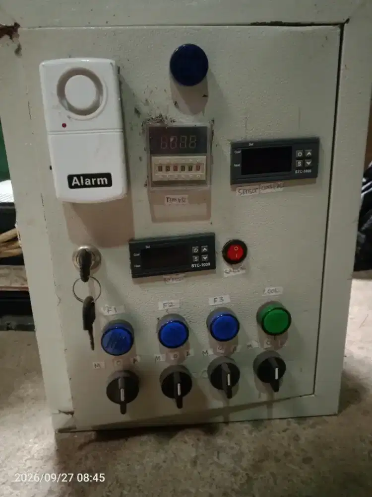 Panel listrik kandang ayam