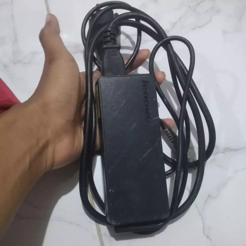 Casan laptop lenovo