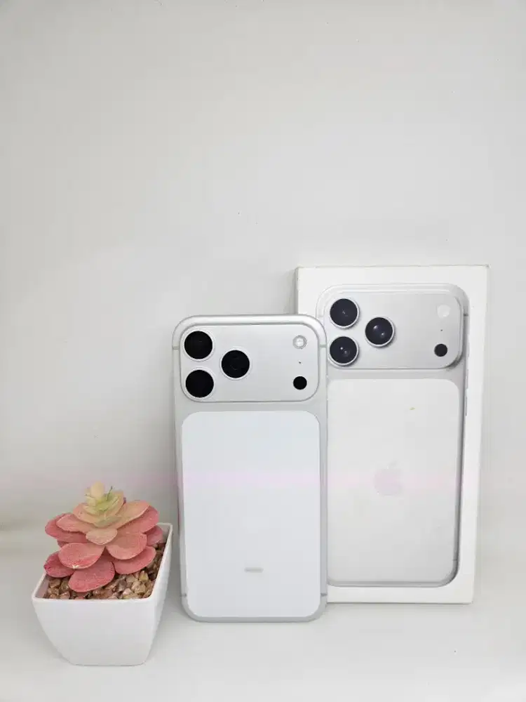 Iphone 17 pm 256 silver