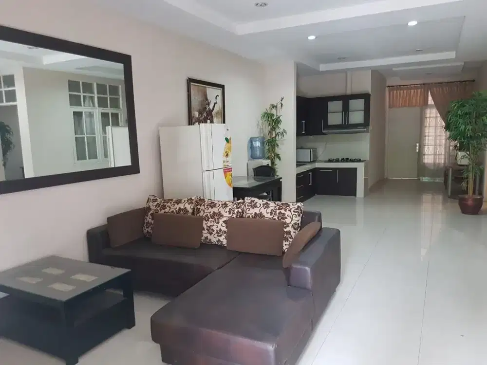 L131S Rumah disewakan di Taman Beverly Lippo Cikarang