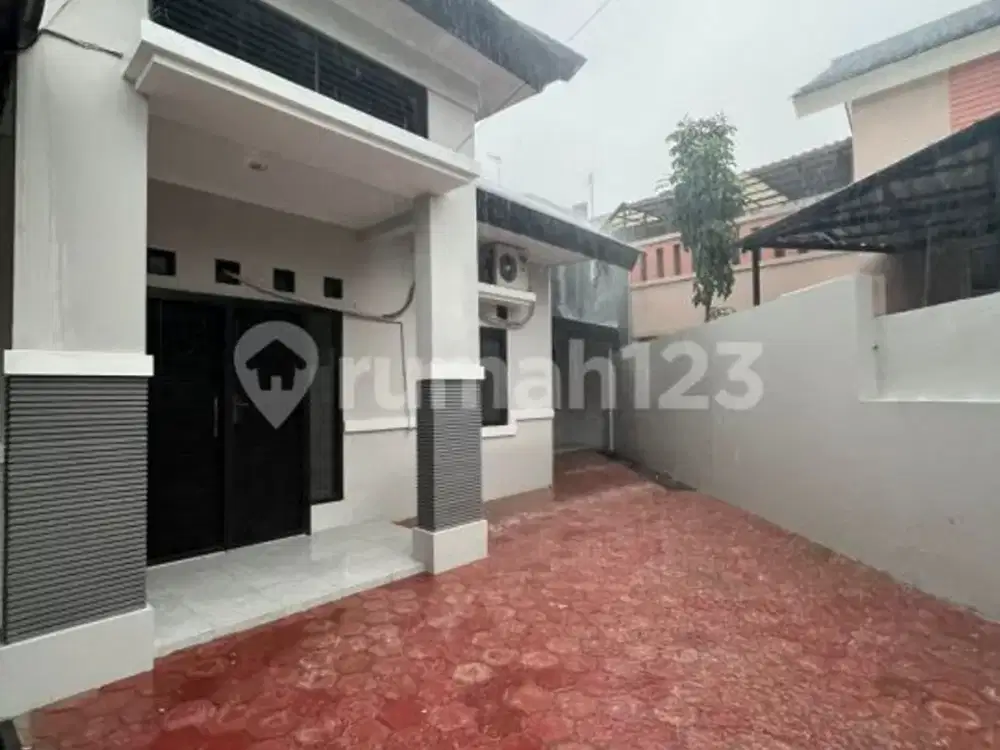 Rumah di Nusaloka BSD Bagus, Hadap Timur Siap Huni