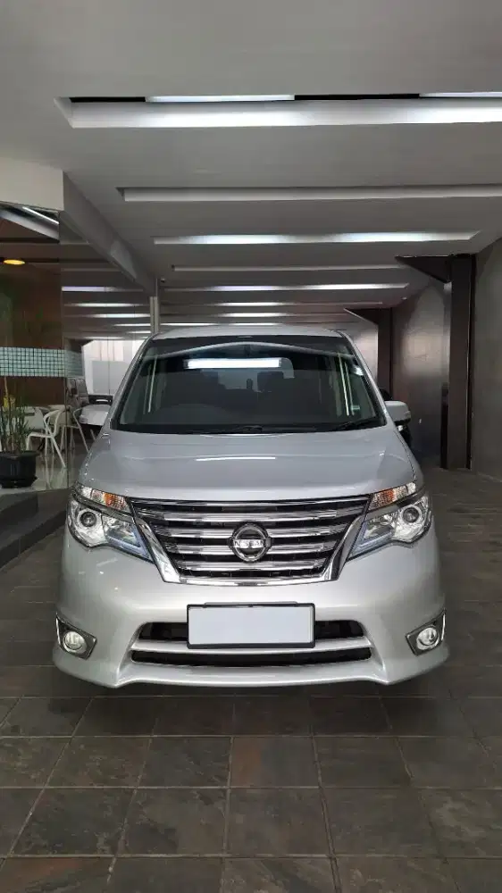 Nissan Serena 2.0 hws matic 2015