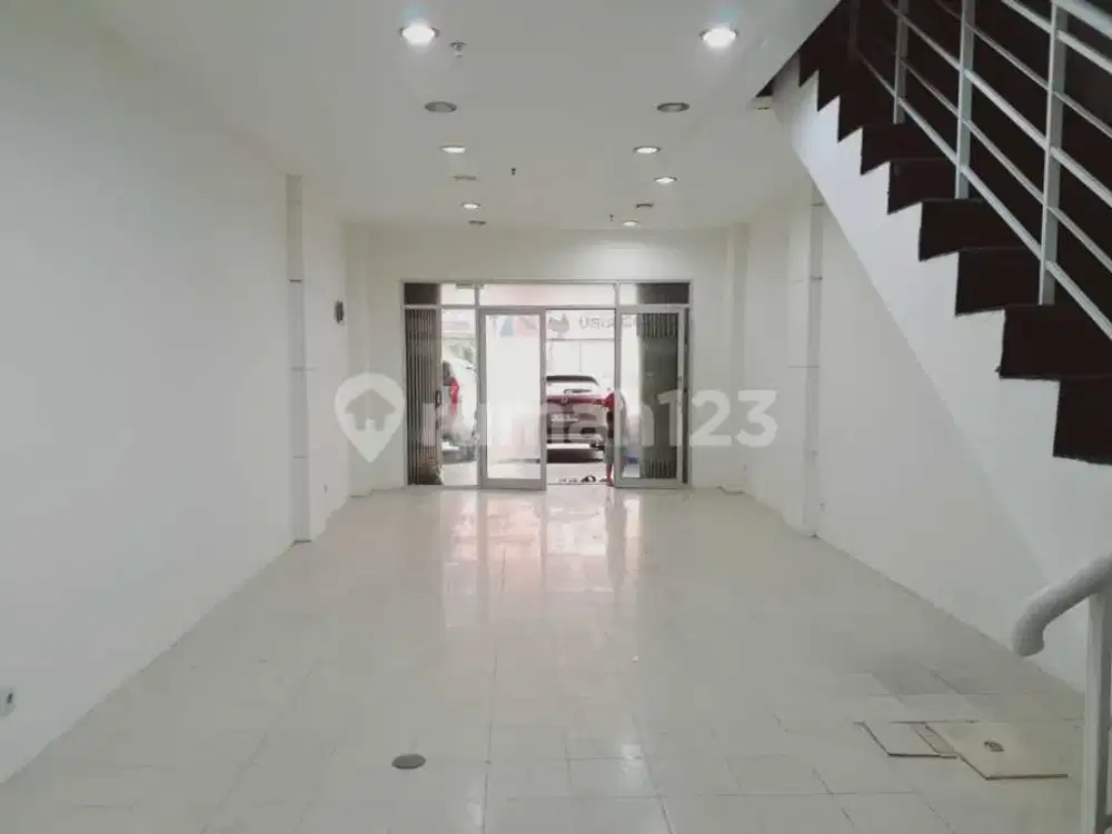 Jual Bu Ruko Itc BSD Hadap Jalan Raya Lokasi Strategis Siap Pakai