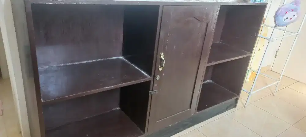 Lemari serbaguna