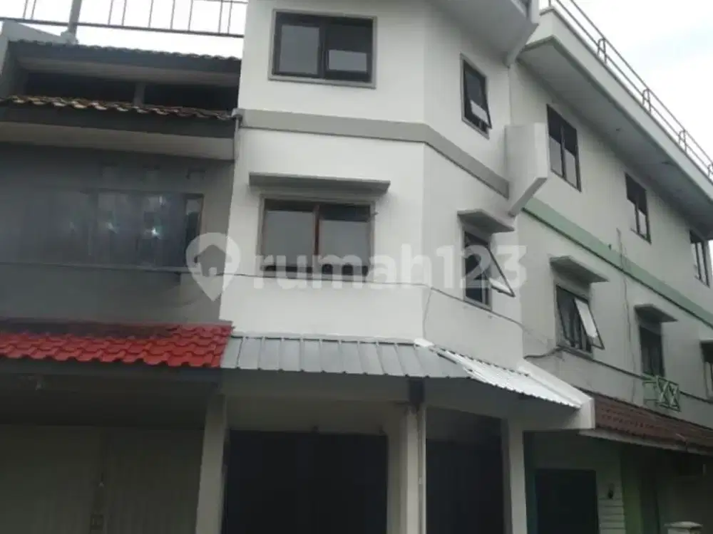 Dijual Ruko 3 Lantai Lokasi Strategis Siap Pakai di BSD Sektor 4