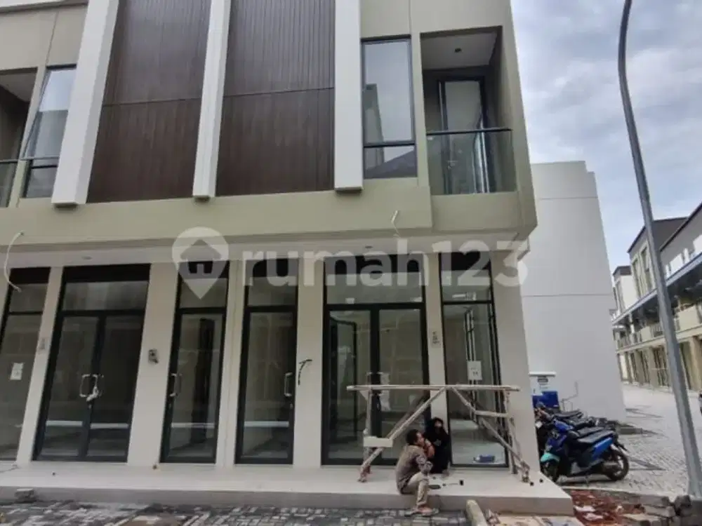 Jual/Sewa Ruko Baru Hook Lokasi Strategis di Verona Junction, Gading Serpong