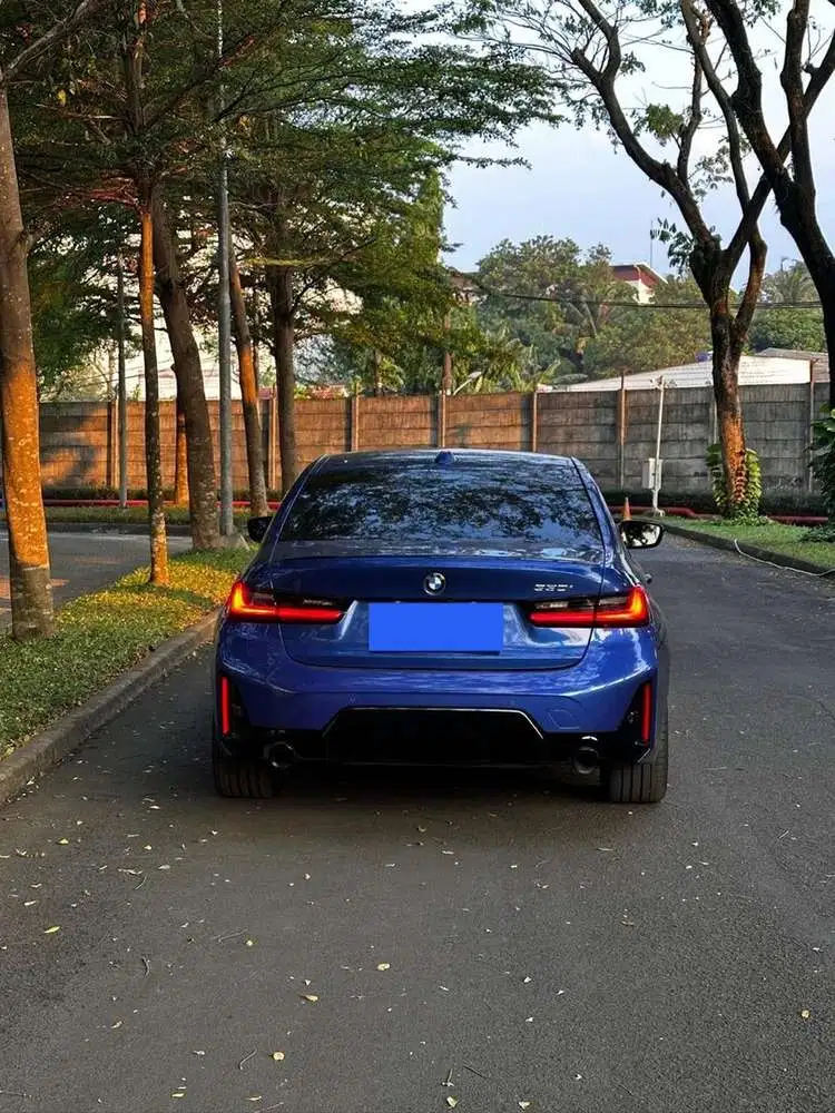 BMW 330i 2024 Bensin