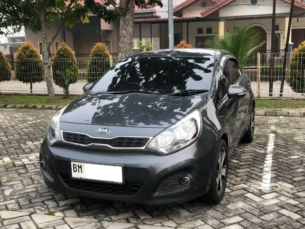 KIA RiO Hatchback 2014 MATIC (LOW KM)