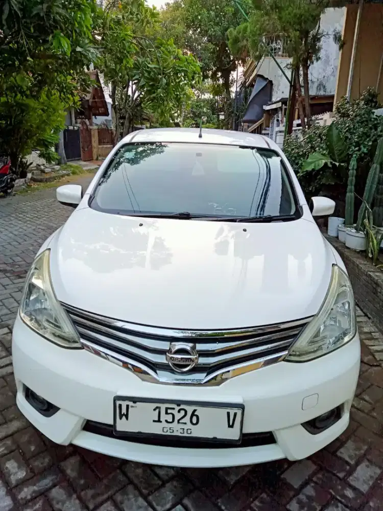 Grand Livina XV Matic Kondisi terawat milik pribadi