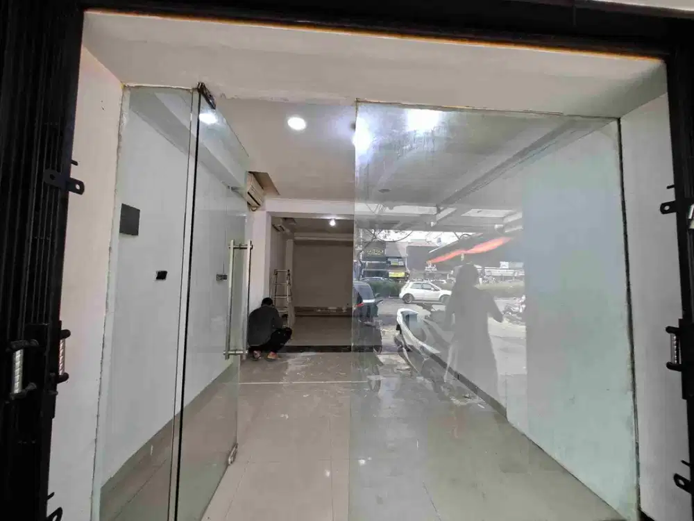 Disewakan Ruko Untuk Resto Lantai 1 Saja Daerah Ramai Kuliner di Kelapa Gadiding Hibrida Raya