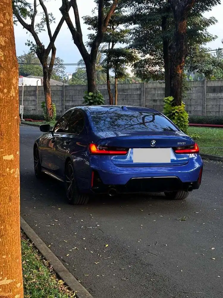 BMW 330i 2024 Bensin