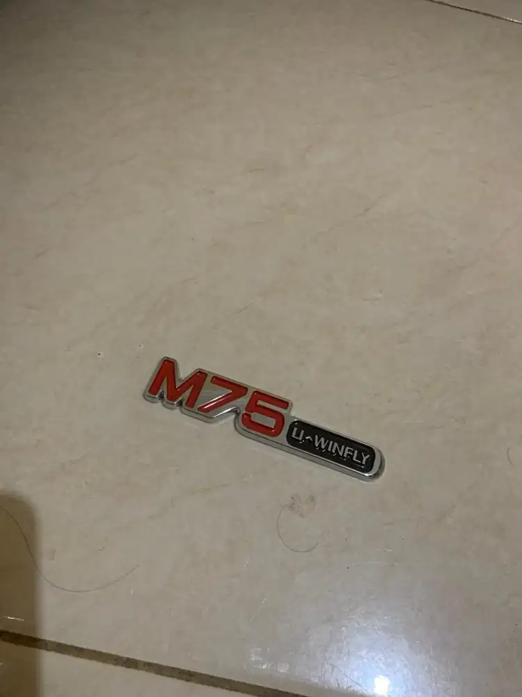 emblem uwinfly m75 original