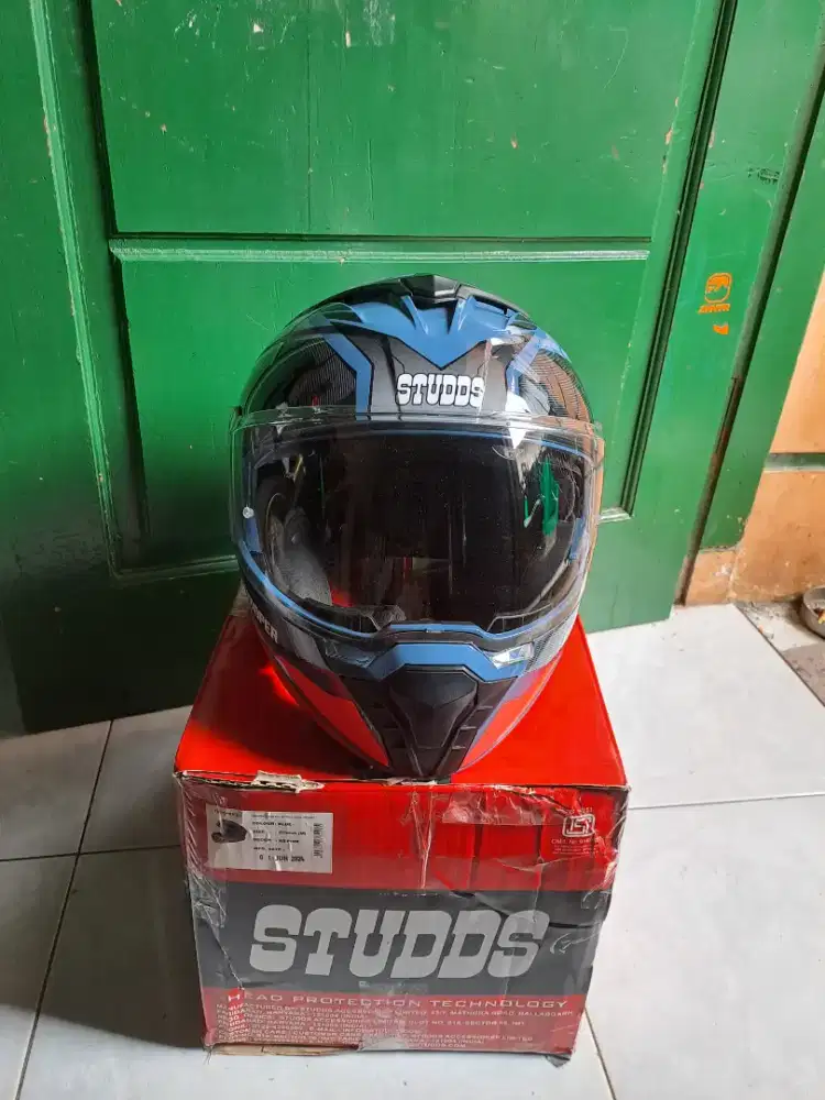 Helm modular studds dot ukuran M