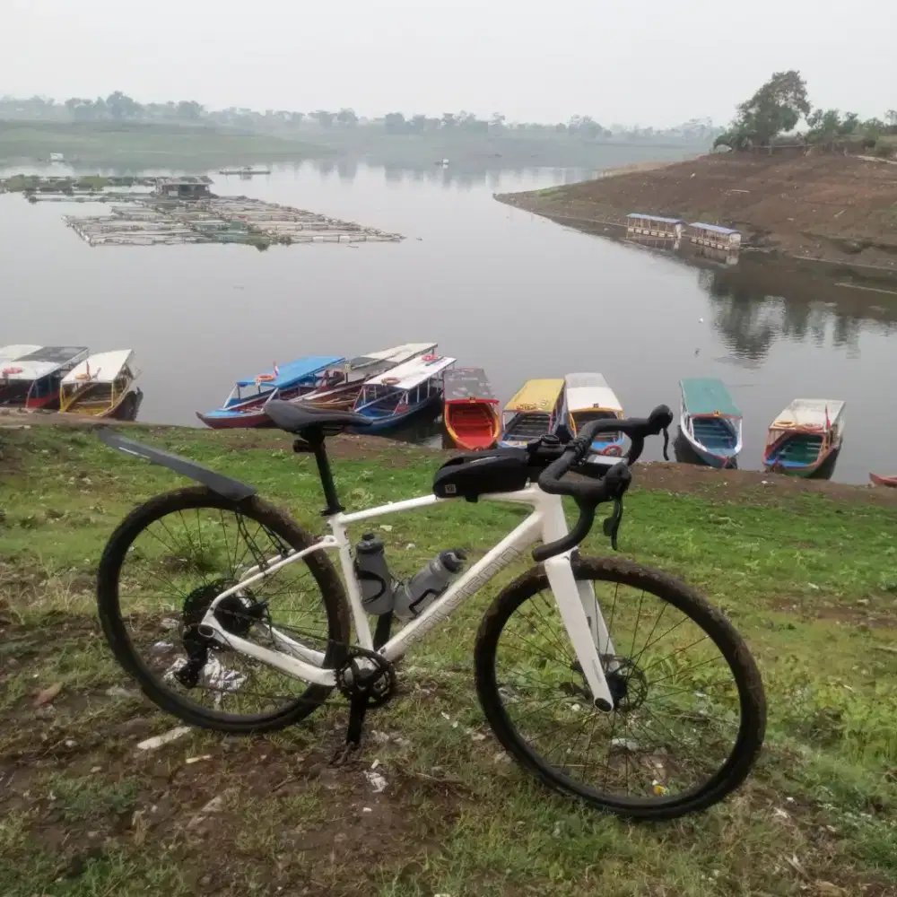 Sepeda Gravel Polygon Tambora G4 Size M Full Aksesoris Siap Touring