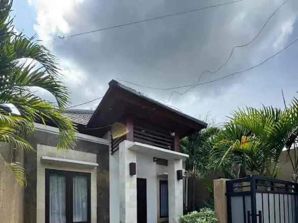 Dijual Rumah Semi Villa di Kawasan Perumahan 2 Gate Sistem di Nusa Dua, Badung