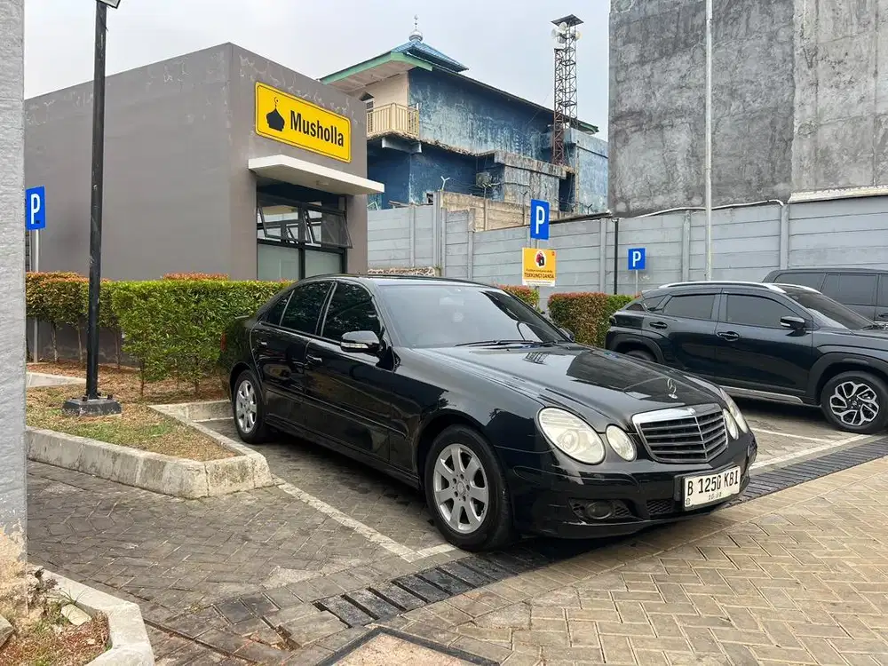 W211 E200K 2008