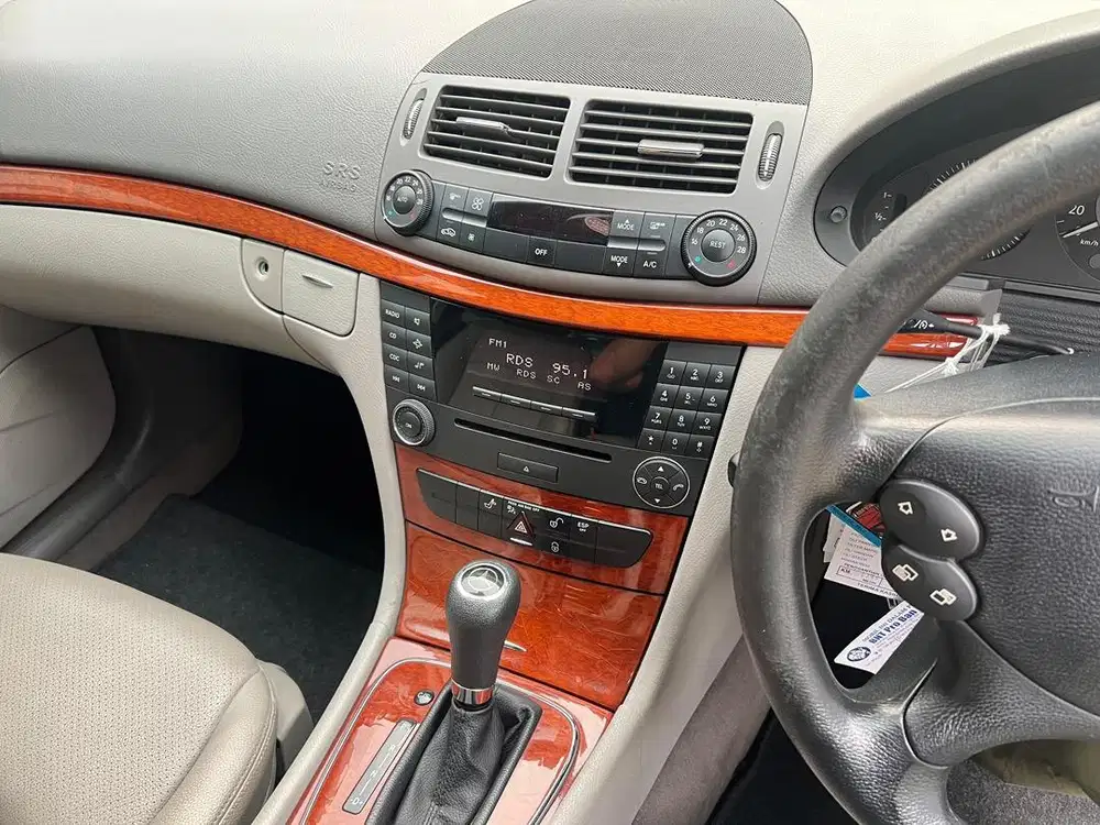 W211 E200K 2008