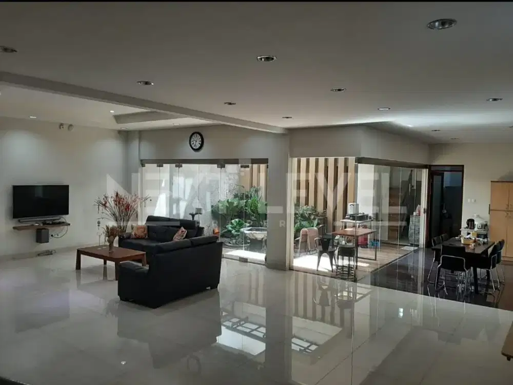 Dijual Rumah Mewah Taman Kopo Indah Bandung