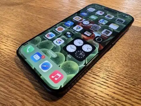 Iphone 16 Black Inter