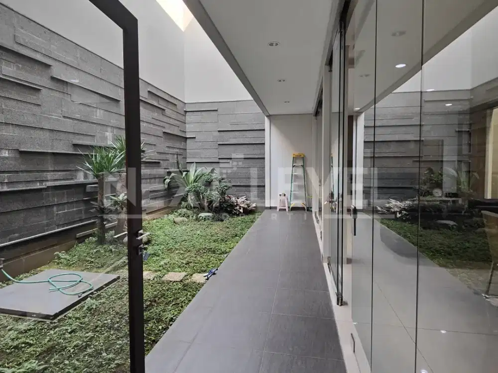 DIJUAL RUMAH MODERN KONTEMPORER SETRADUTA  BANDUNG