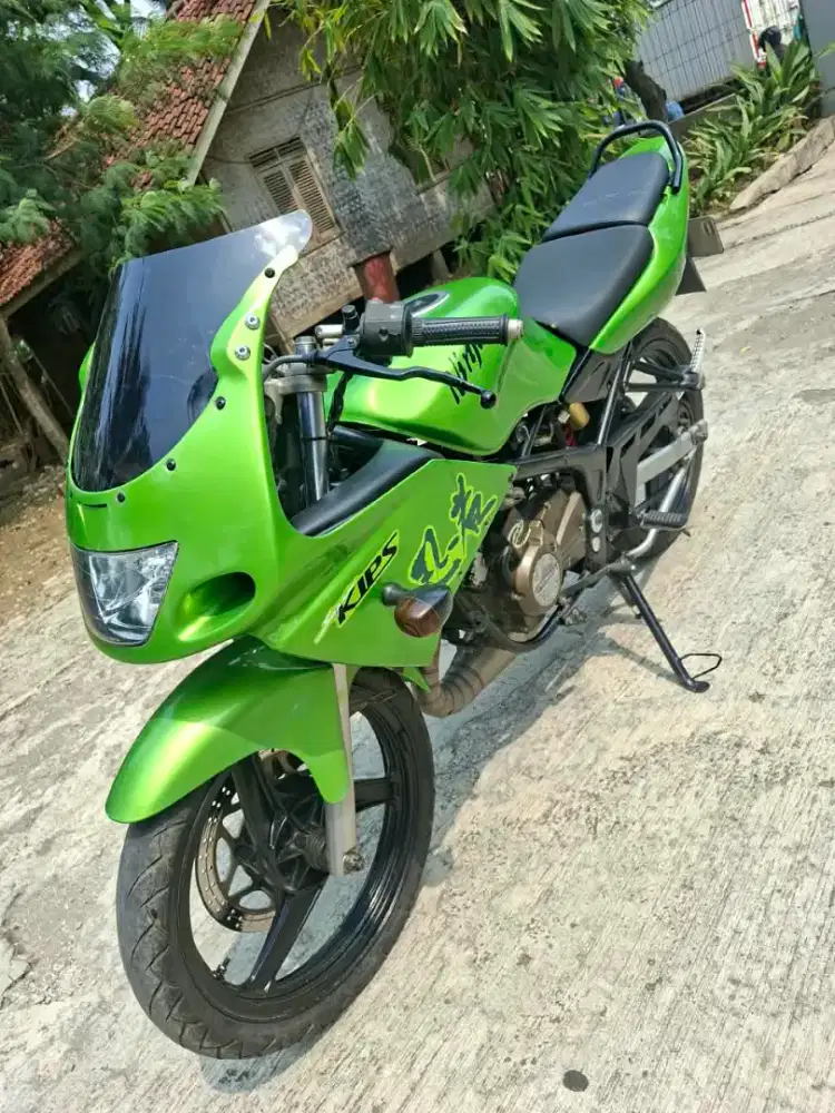 Kawasaki ninja rr 2011 samsat soreang ss kumplit siap pakai