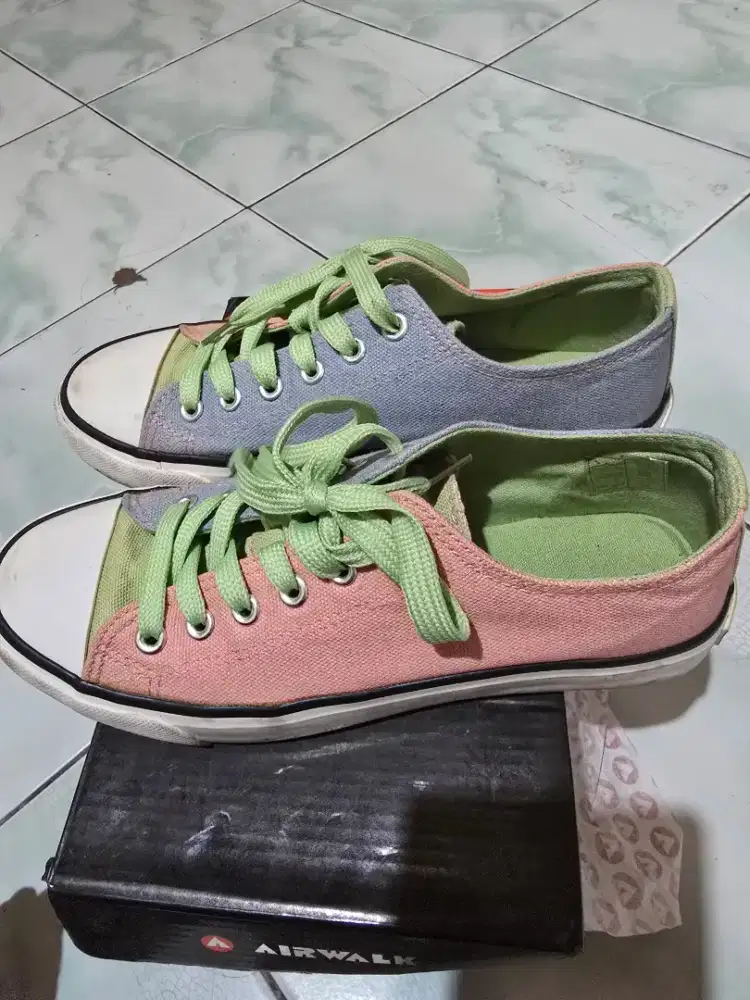 Sepatu hush puppies