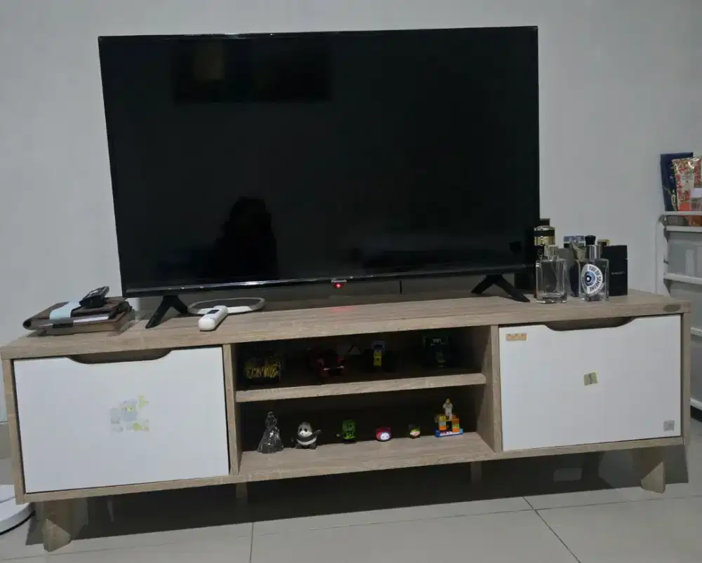 Rak TV minimalis  Informa