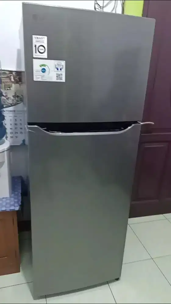 Kulkas LG 2 pintu inverter