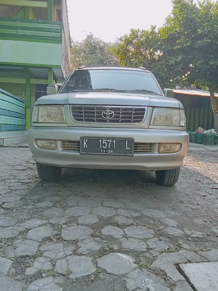 Kijang LGX 2001