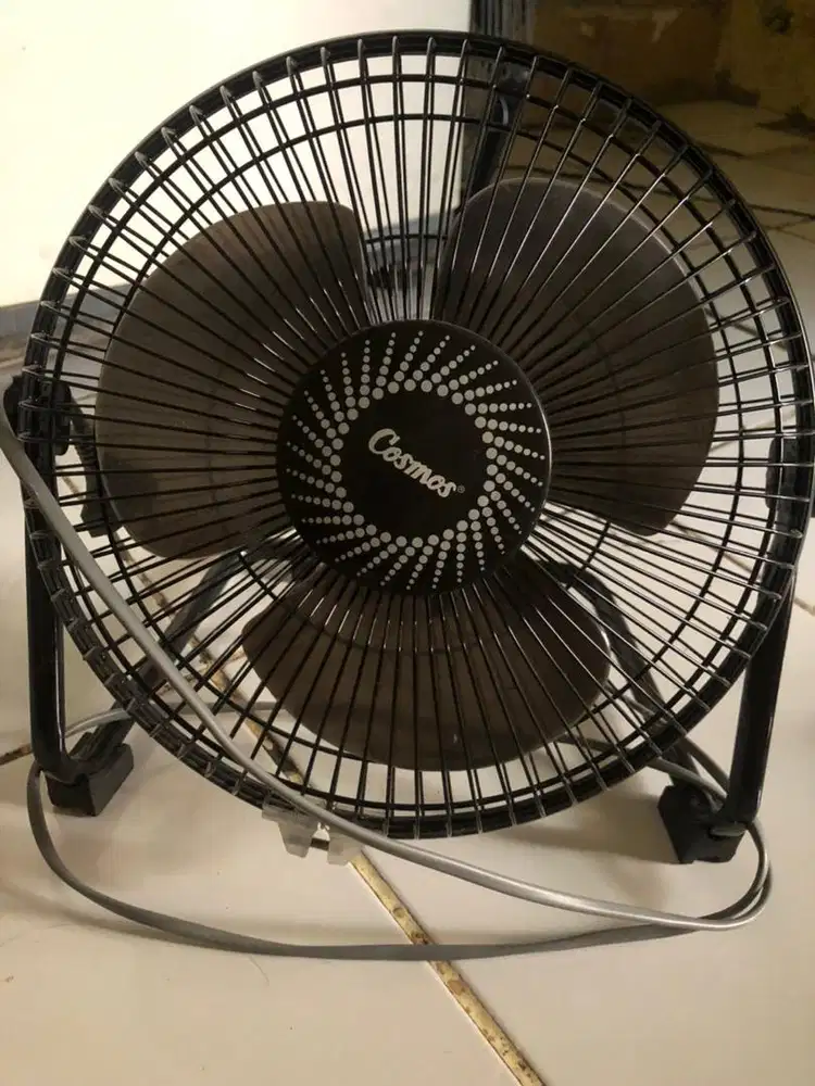 Kipas angin cosmos 9 inci