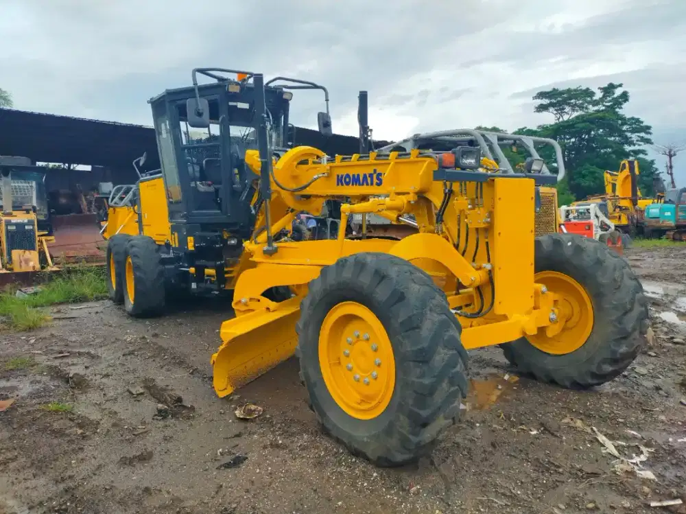Motor Grader Komatsu GD535-5 Tahun 2022