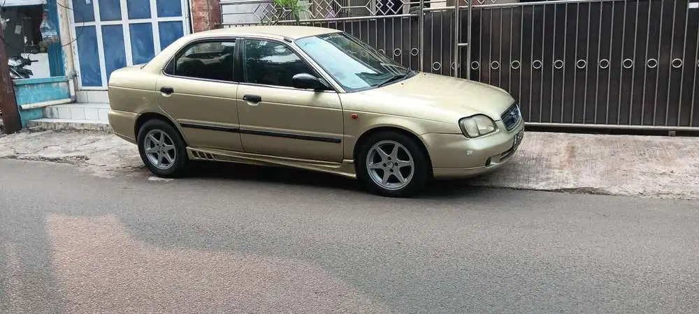 Suzuki Baleno 2000 Bensin